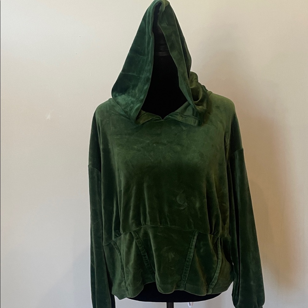 Green Velvet Hooded Pullover Top